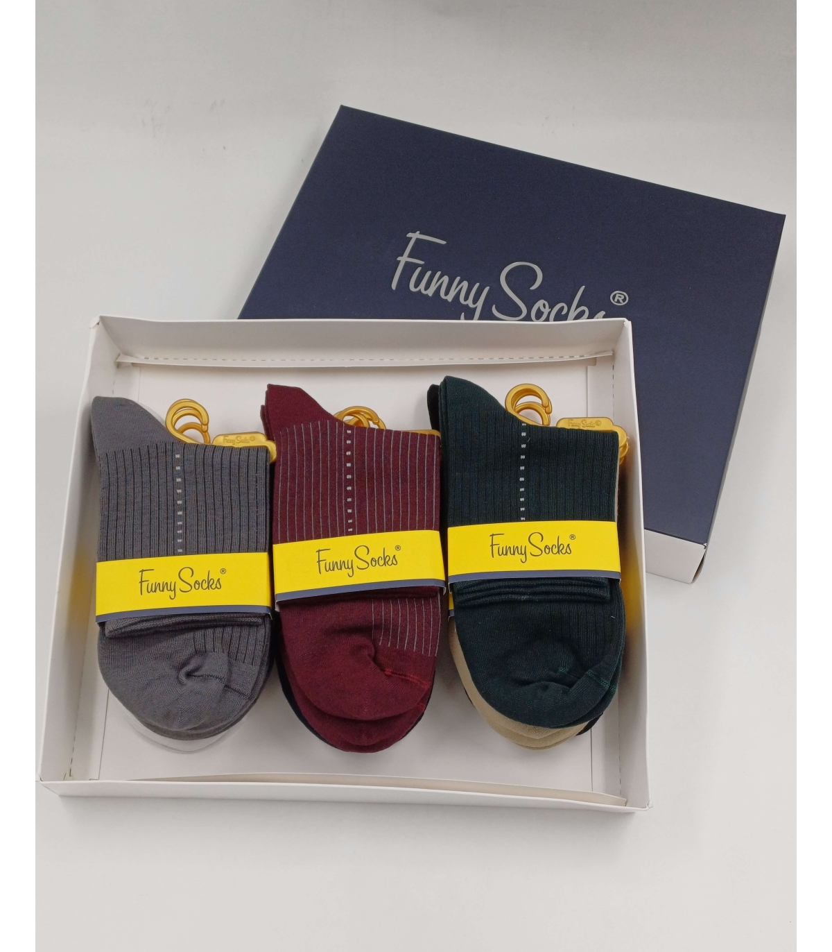 خرید عمده پک جوراب نیم ساق مردانه Funny Socks فانی ساکس کد 75130 - جعبه 12 عددی