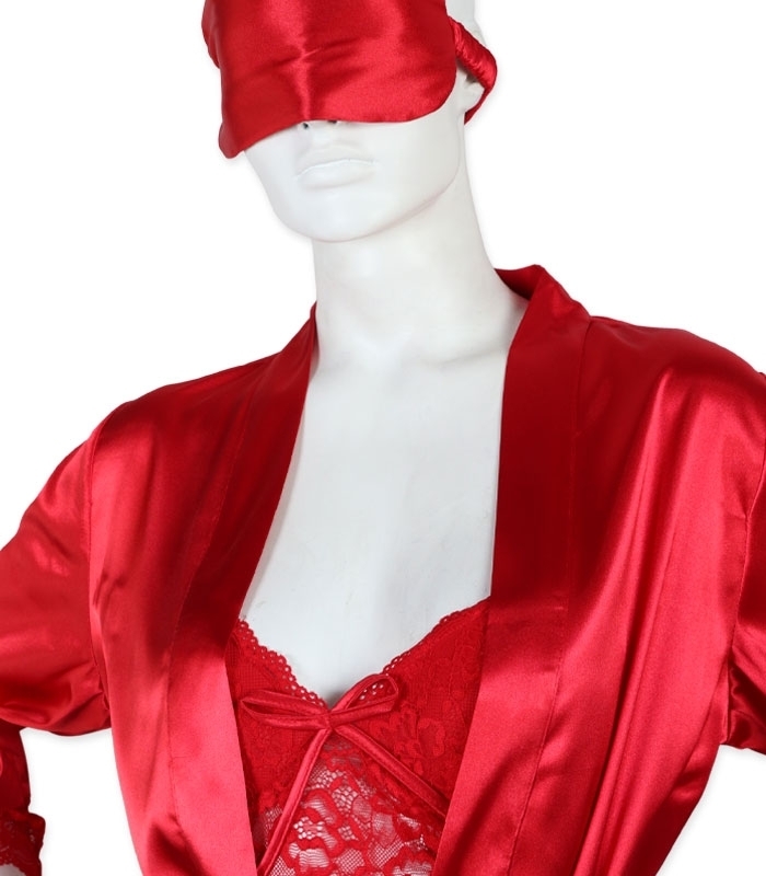 پک ست شورتک و تاپ بندی و روبدوشامبر ساتن و گیپور  اما کد 3635 - بسته 2 عددی