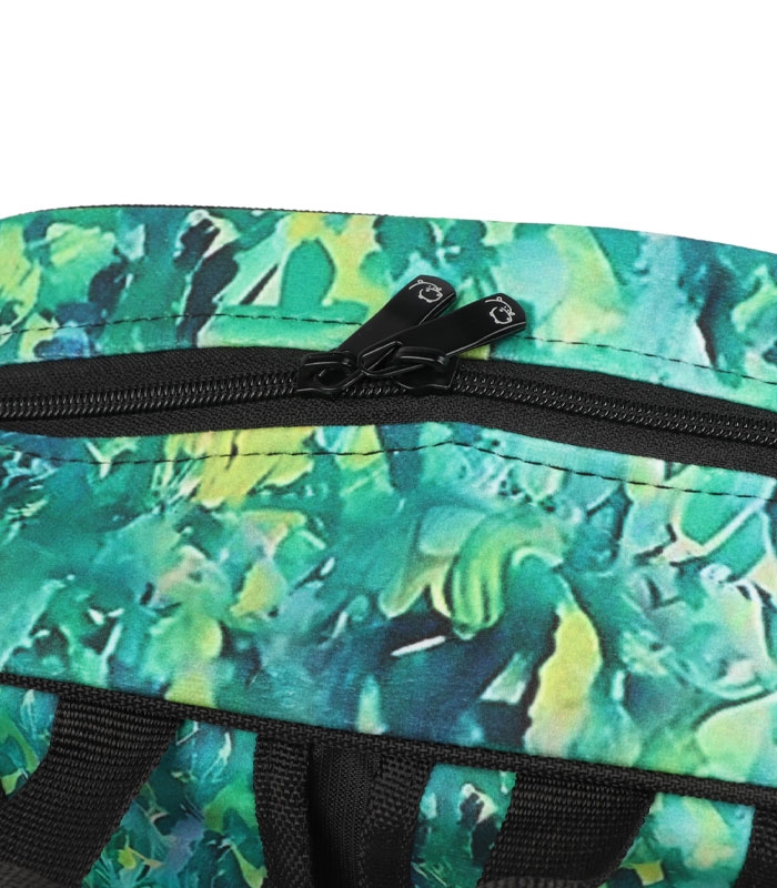 خرید عمده پک کوله پشتی Hippo هیپو ابعاد 14×30×40 کد 103 طرح گربه سیاه - بسته 6 عددی